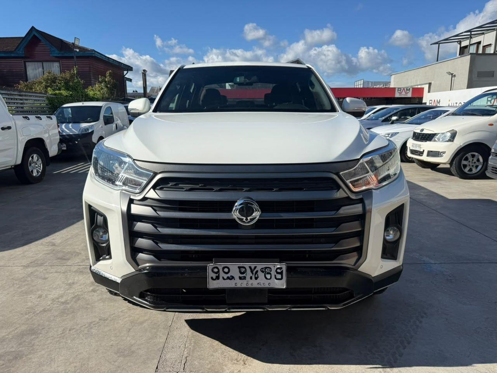 SsangYong MUSSO GRAND 2023 - Foto 2 de 17