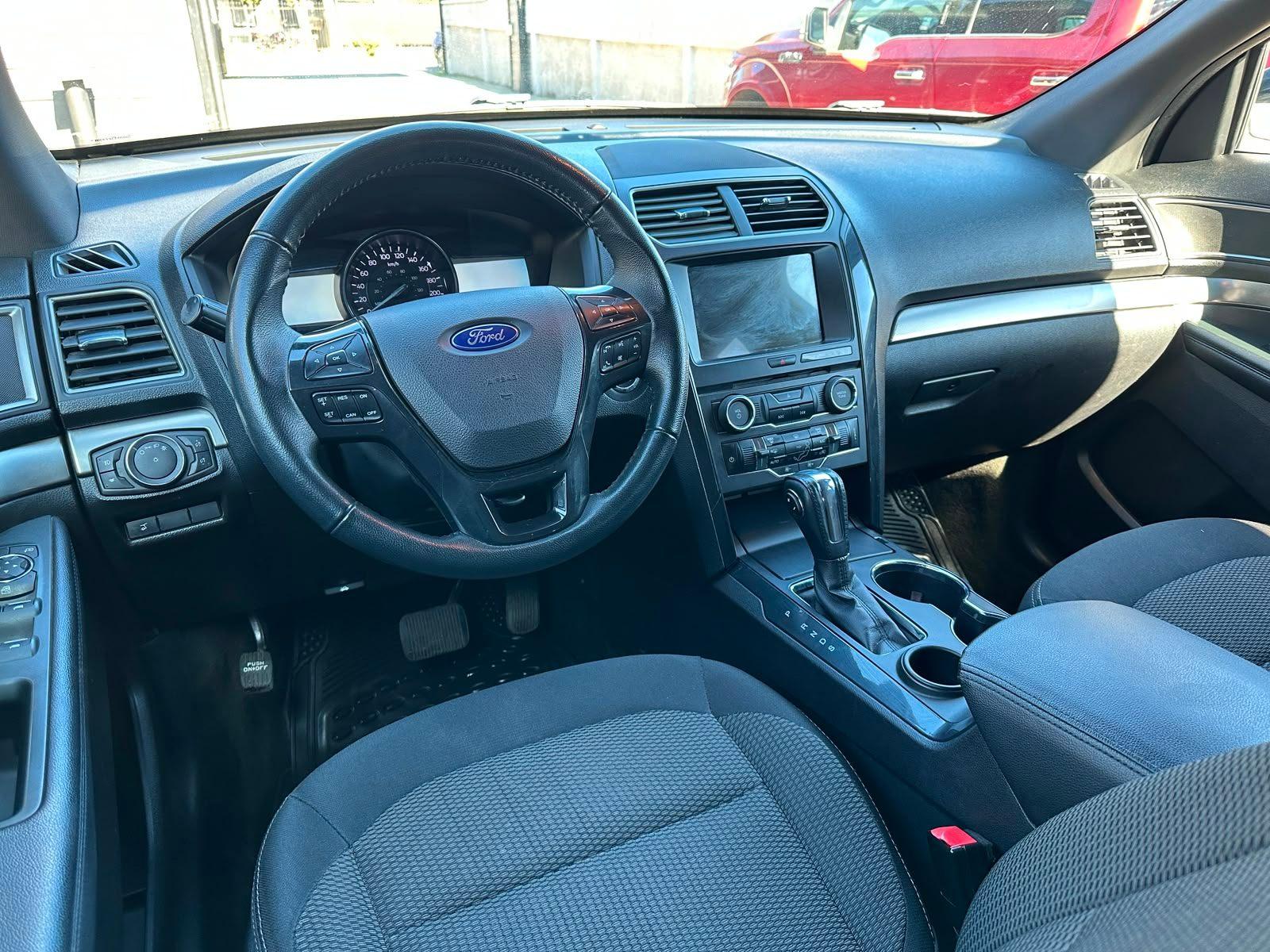 Ford EXPLORER 2018 - Imagen 17 de 19