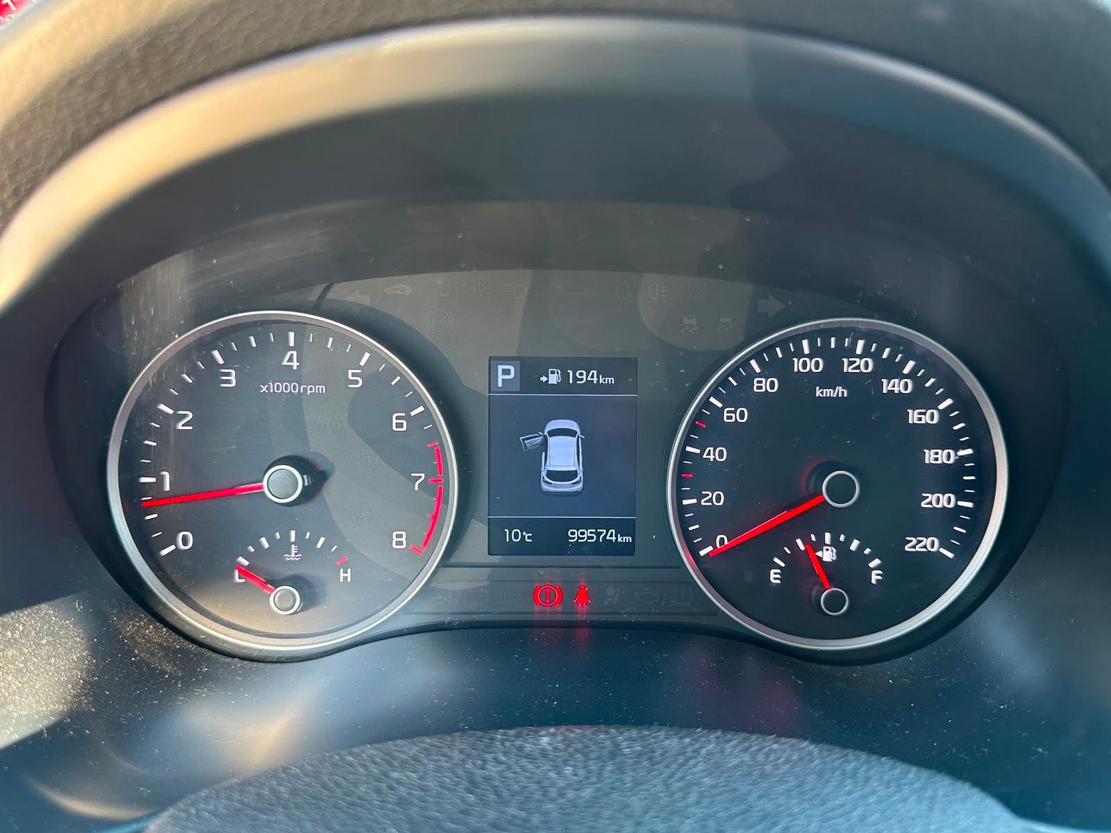 Kia RIO 5 2019 - Imagen 13 de 19