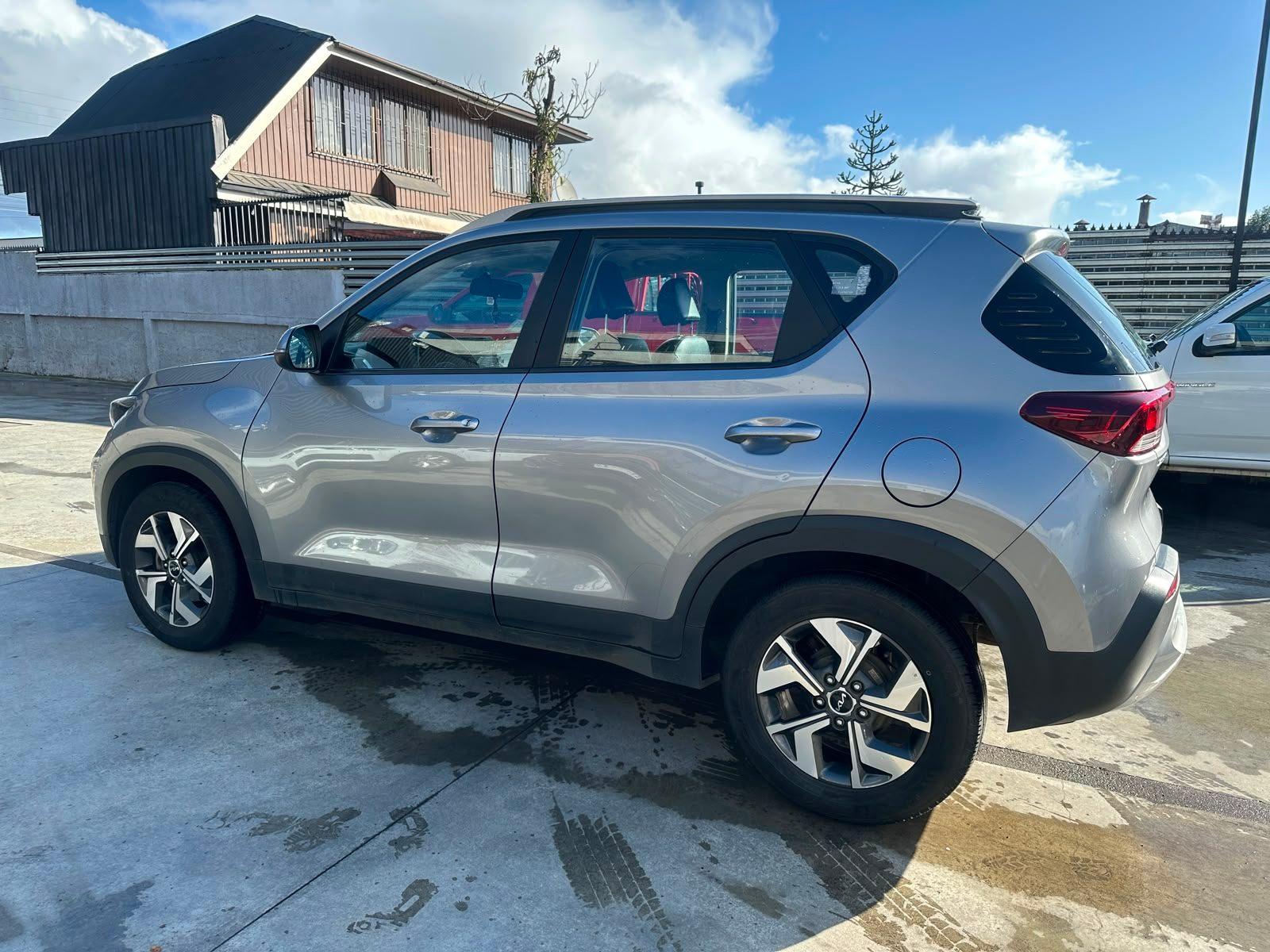 Kia SONET 2023 - Foto 5 de 18