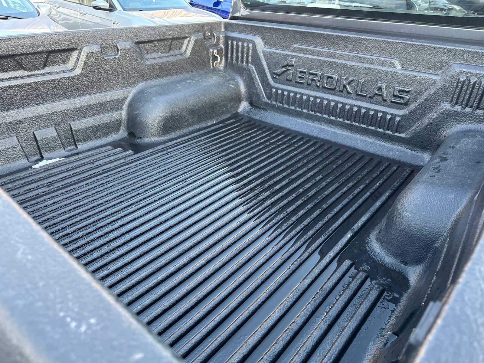 Toyota HILUX 2023 - Imagen 18 de 19
