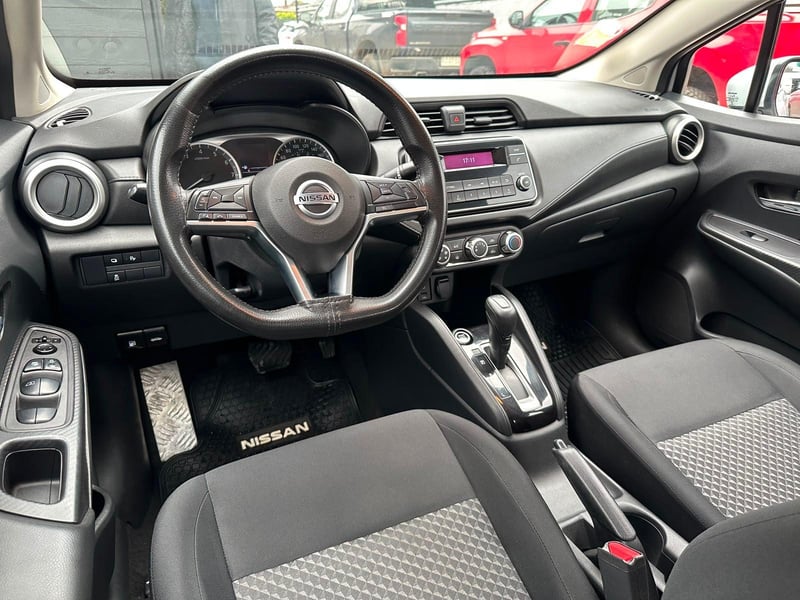 Nissan VERSA 2022 - Imagen 17 de 19