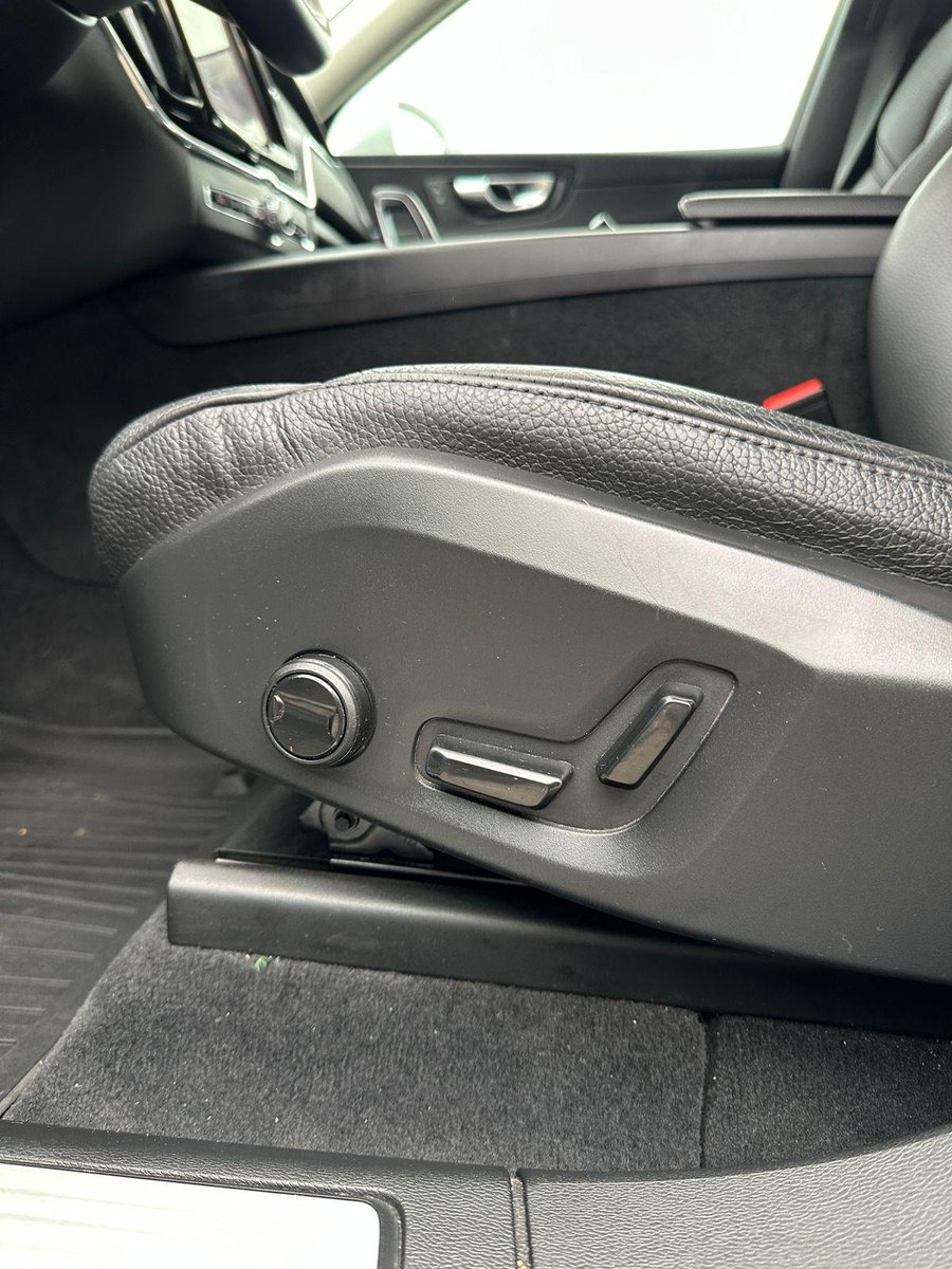 Volvo XC60 2022 - Imagen 13 de 20