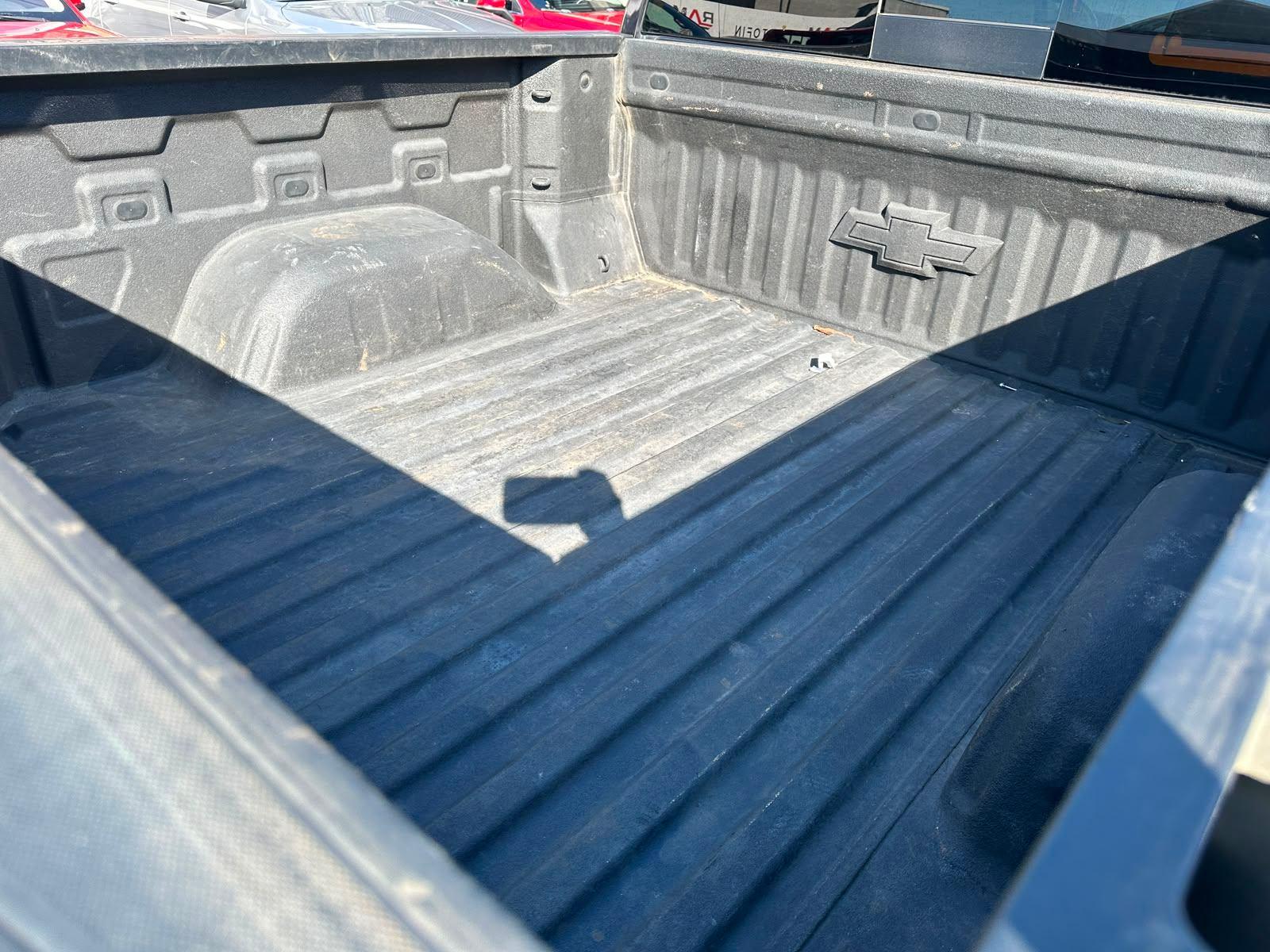 Chevrolet SILVERADO 2021 - Imagen 18 de 19