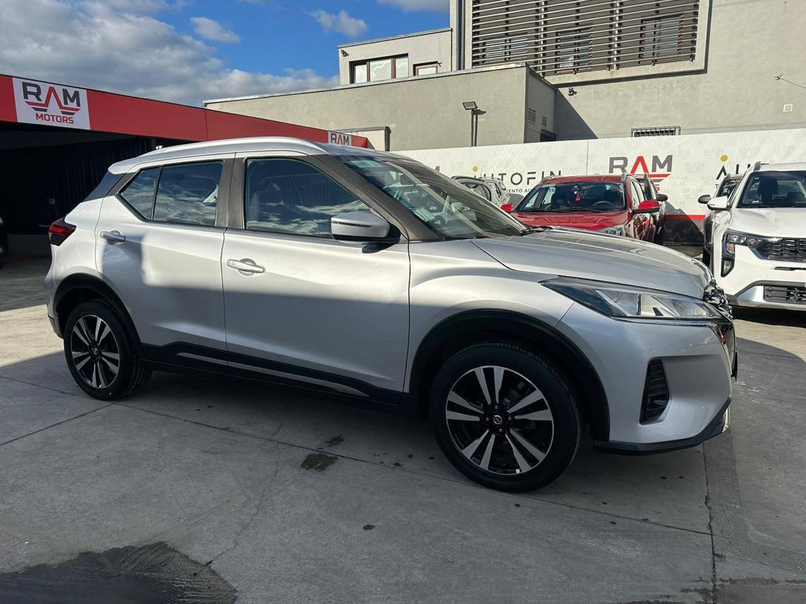 Nissan KICKS 2021 - Foto 3 de 19