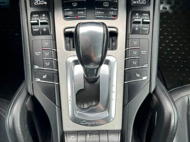 Porsche CAYENNE 2014 - Imagen 16 de 19