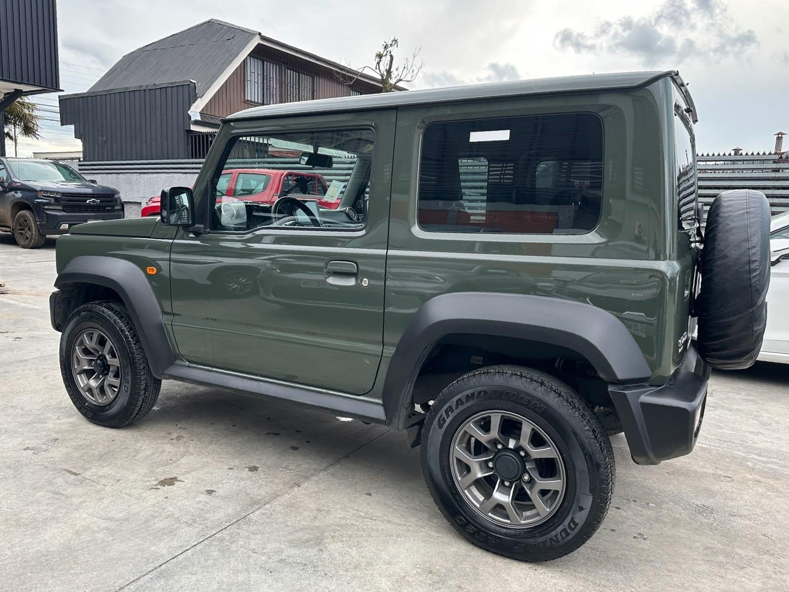 Suzuki JIMNY 2024 - Imagen 6 de 18