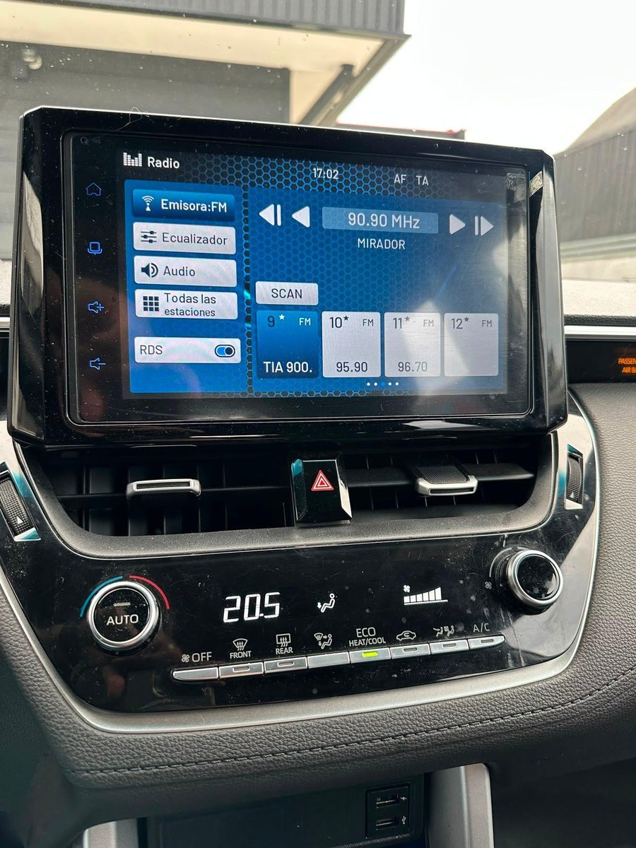 Toyota COROLLA CROSS 2022 - Imagen 14 de 18