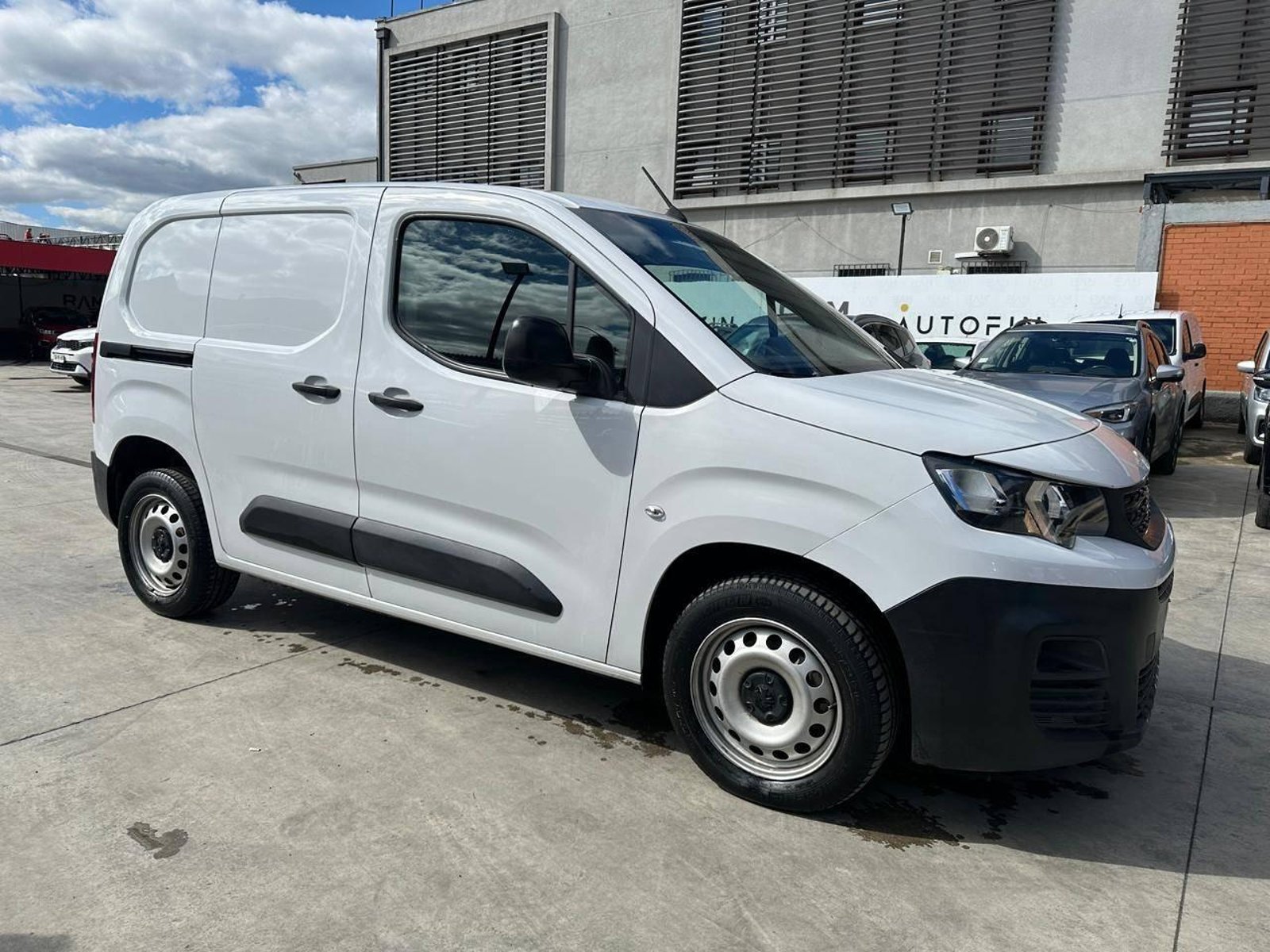 Peugeot PARTNER 2023 - Imagen 3 de 19