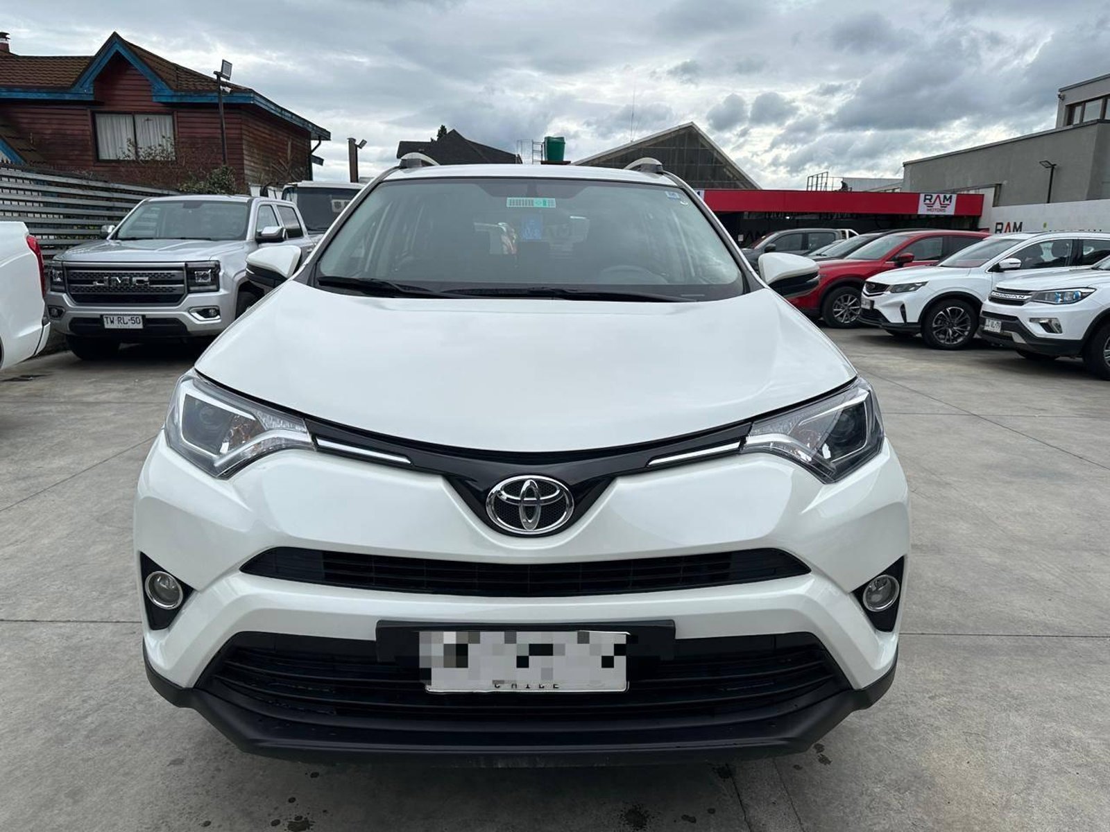 Toyota RAV4 2017 - Foto 2 de 19