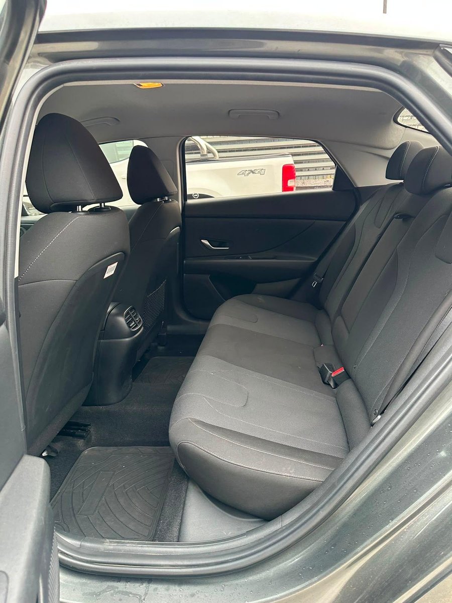 Hyundai ELANTRA 2022 - Imagen 19 de 19