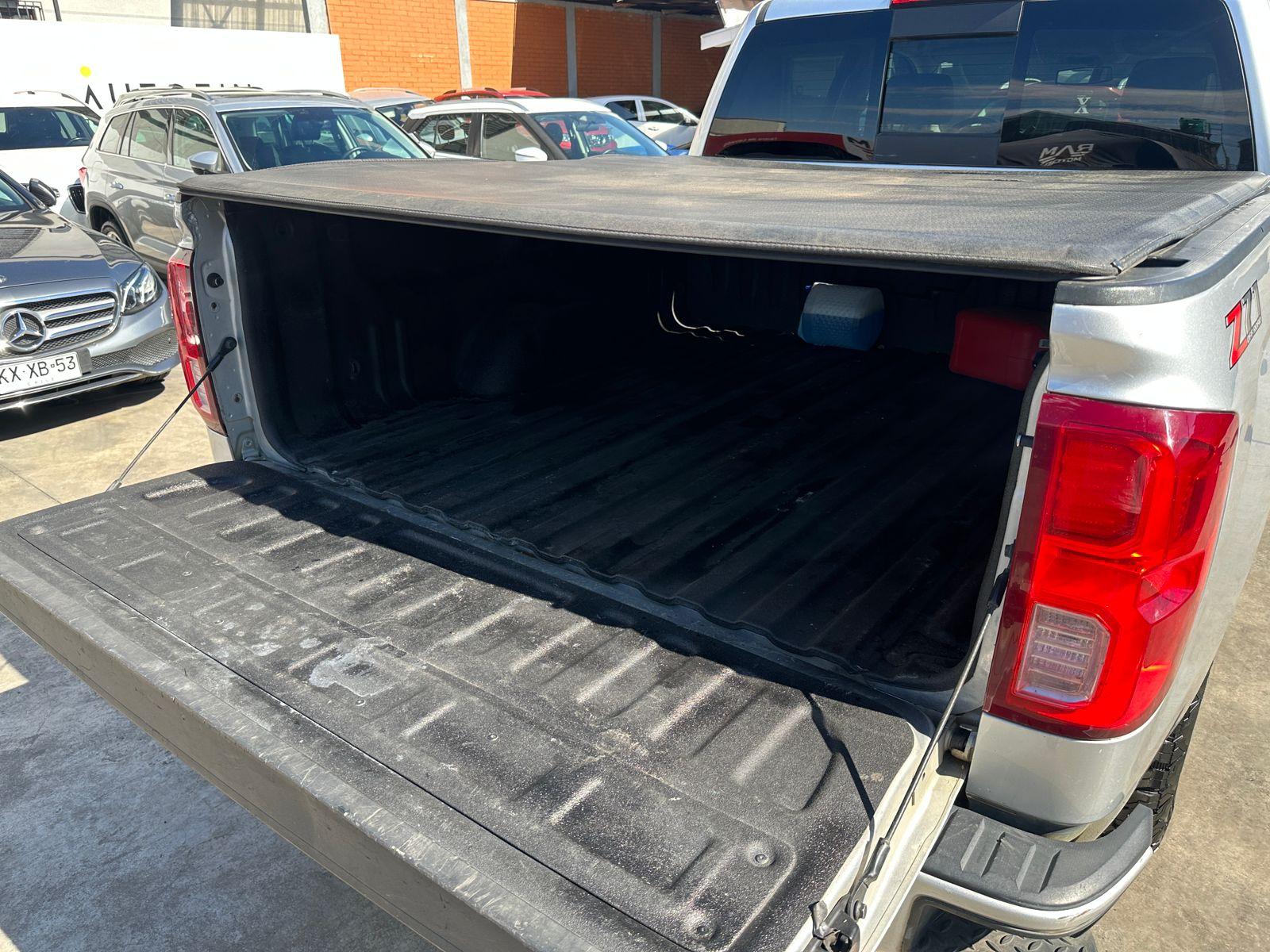 Chevrolet Silverado 2018 - Imagen 18 de 19