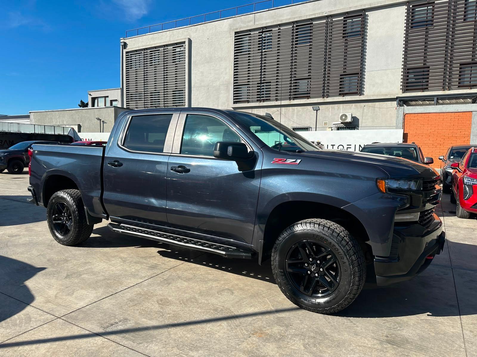 Chevrolet SILVERADO 2021 - Imagen 3 de 19