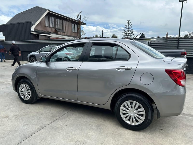 Suzuki DZIRE 2022 - Imagen 6 de 17