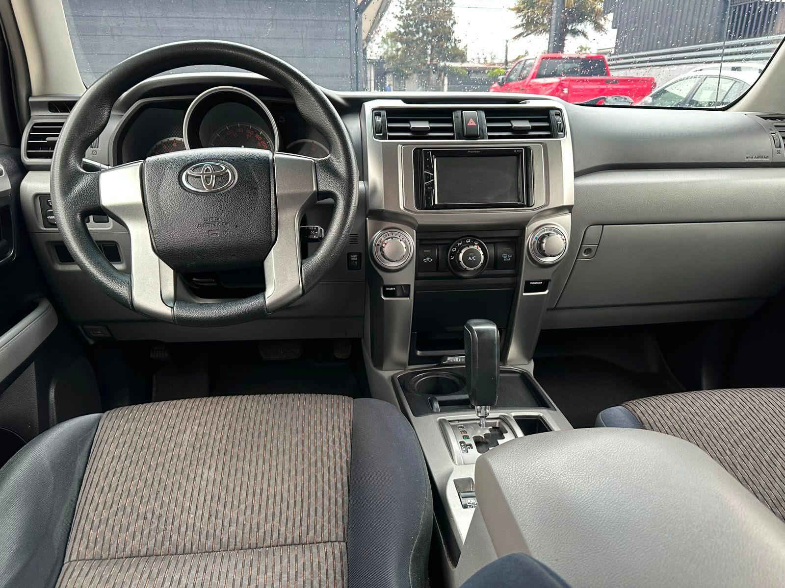 Toyota 4RUNNER 2012 - Imagen 8 de 19