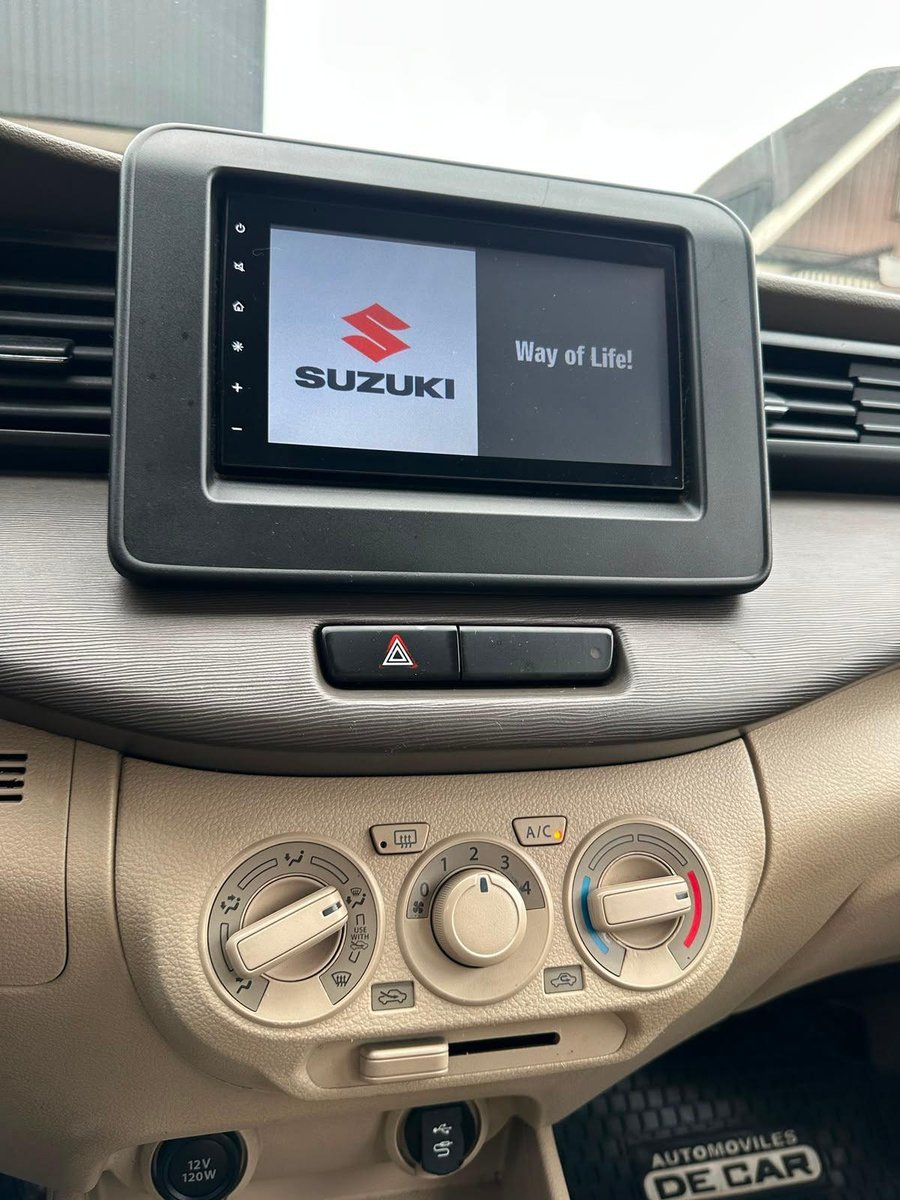 Suzuki ERTIGA 2019 - Imagen 15 de 18