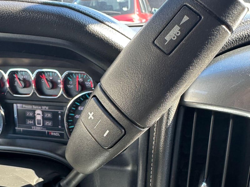 Chevrolet Silverado 2018 - Imagen 16 de 19