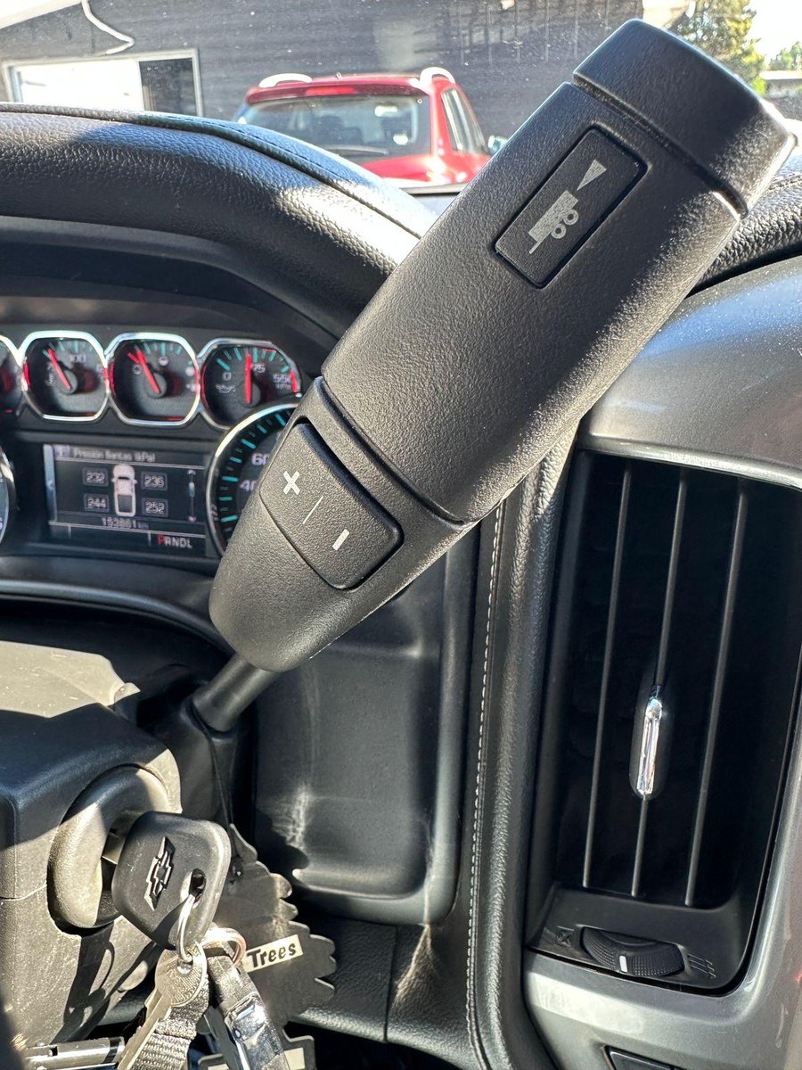 Chevrolet Silverado 2018 - Imagen 16 de 19