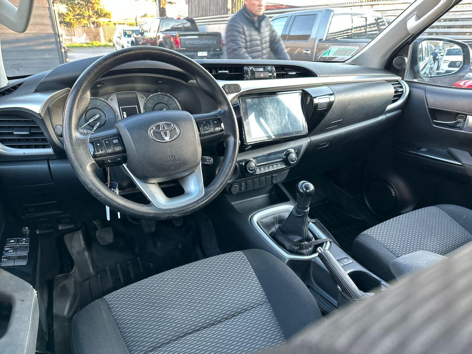 Toyota HILUX 2023 - Imagen 17 de 19