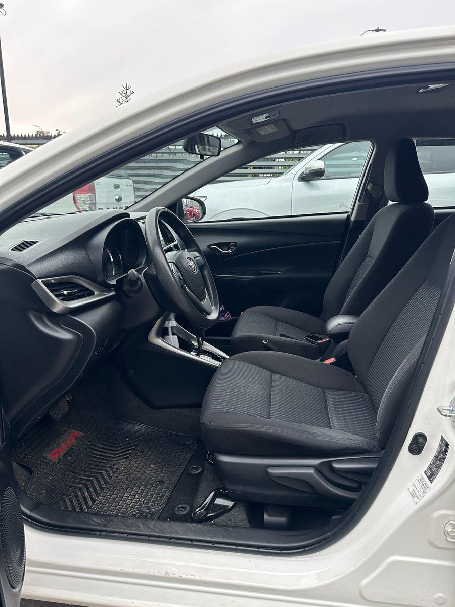 Toyota YARIS 2020 - Imagen 7 de 19