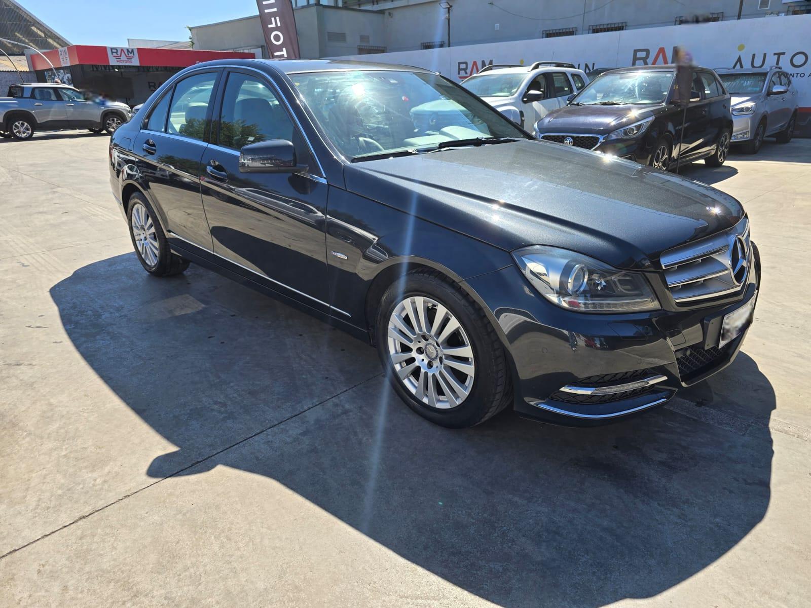 Mercedes-Benz C200 2012 - Imagen 3 de 17