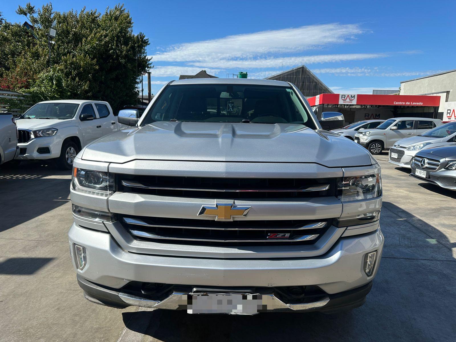 Chevrolet Silverado 2018 - Foto 2 de 19