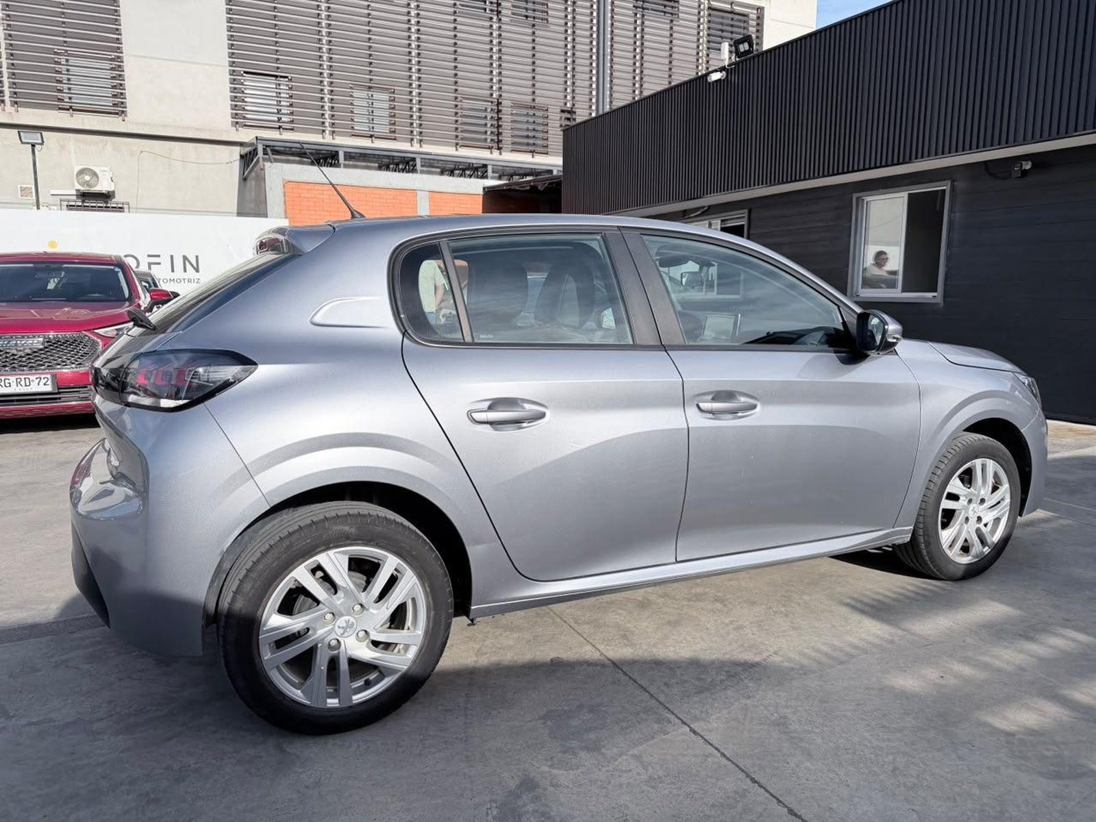 Peugeot 208 2023 - Foto 4 de 19