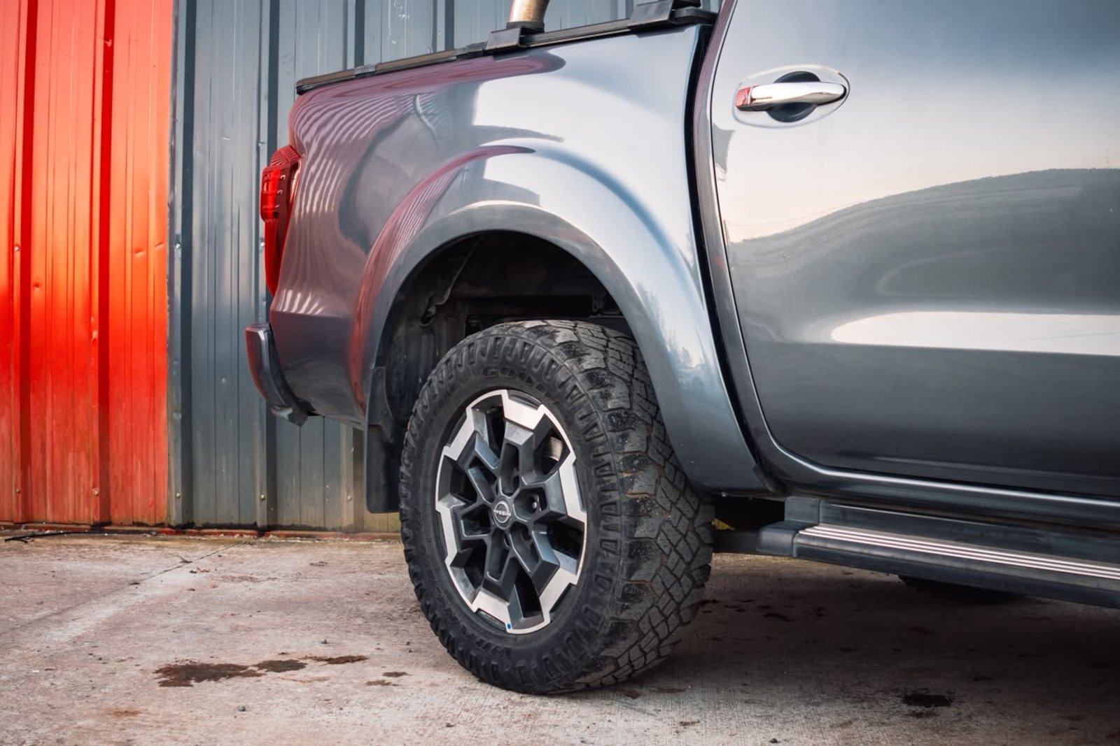 NISSAN NAVARA PLATINUM 2023 - Imagen 9 de 18