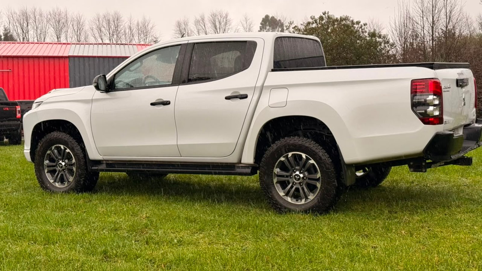 Mitsubishi L200 DAKAR HP 2023 - Imagen 7 de 16