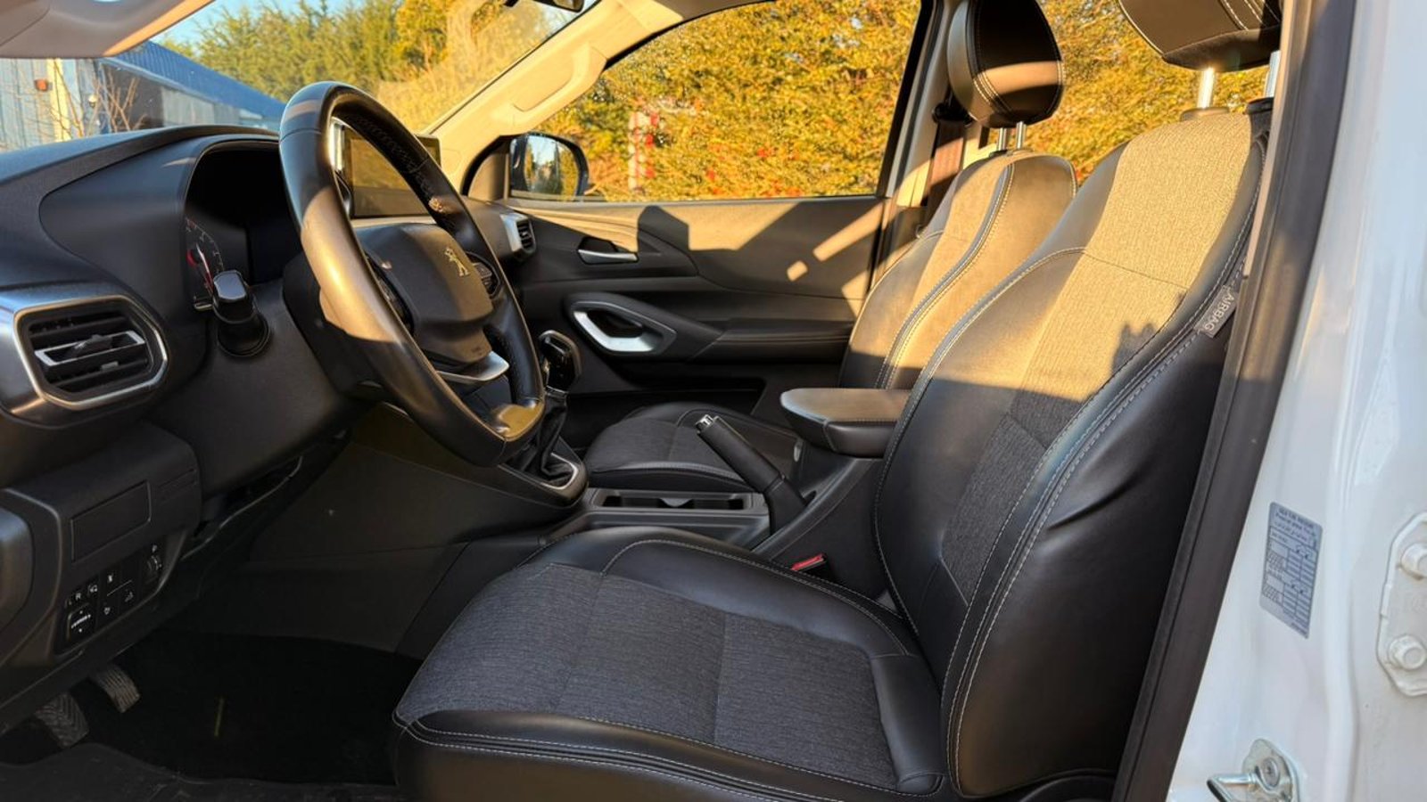 Peugeot LANDTREK 4X4 2022 - Imagen 8 de 12