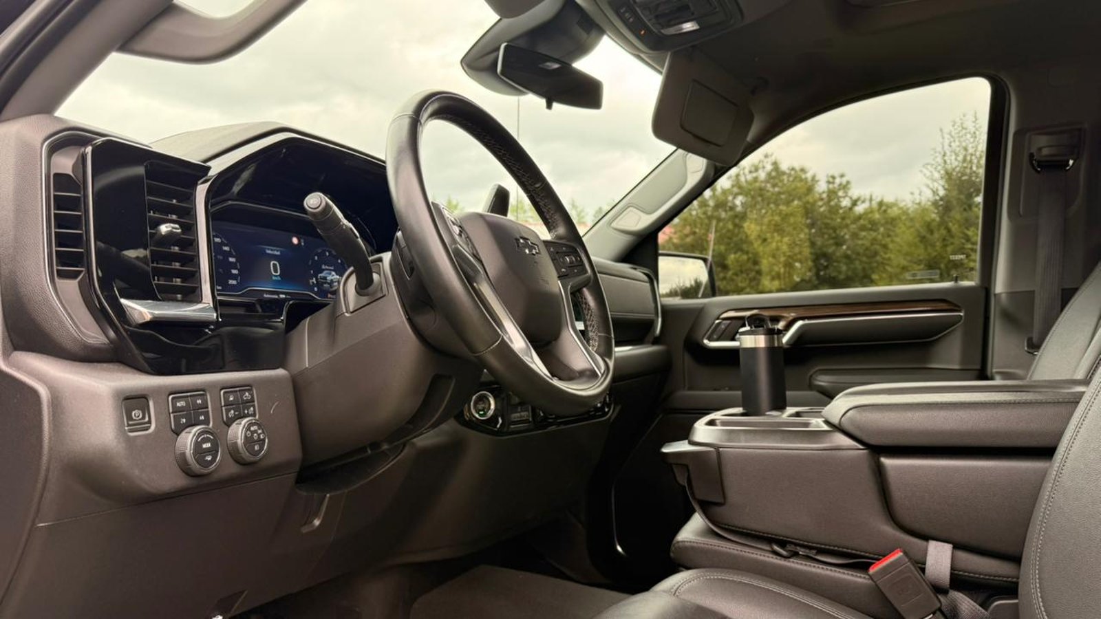 Chevrolet SILVERADO TRAIL BOSS 2024 - Imagen 9 de 14