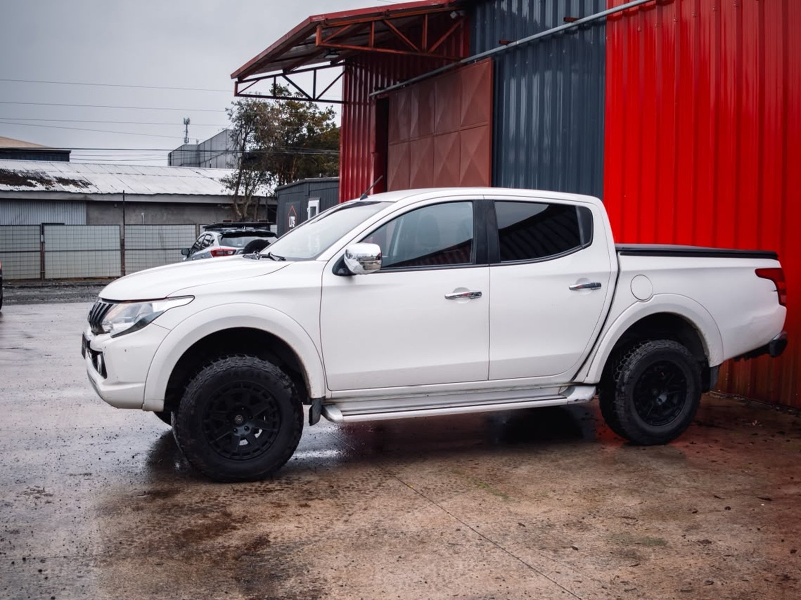 Mitsubishi L200 DAKAR 2017 - Foto 2 de 15