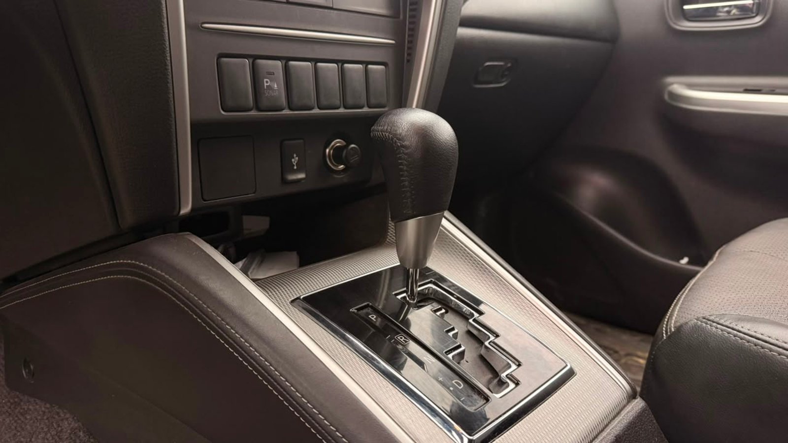 Mitsubishi L200 DAKAR HP 2023 - Imagen 15 de 16