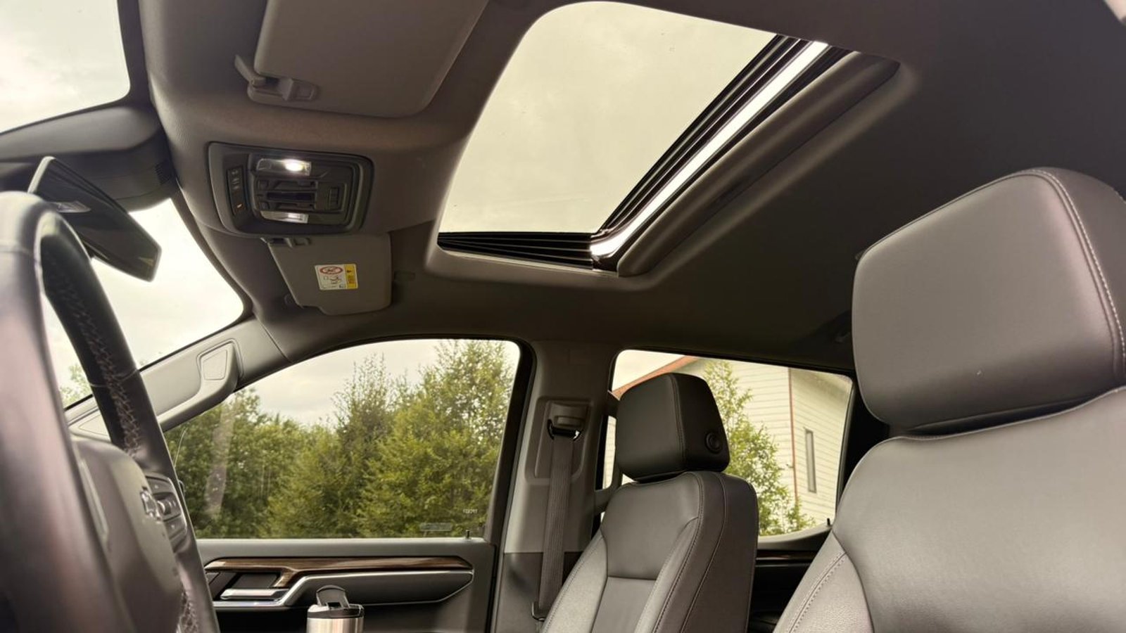 Chevrolet SILVERADO TRAIL BOSS 2024 - Imagen 12 de 14