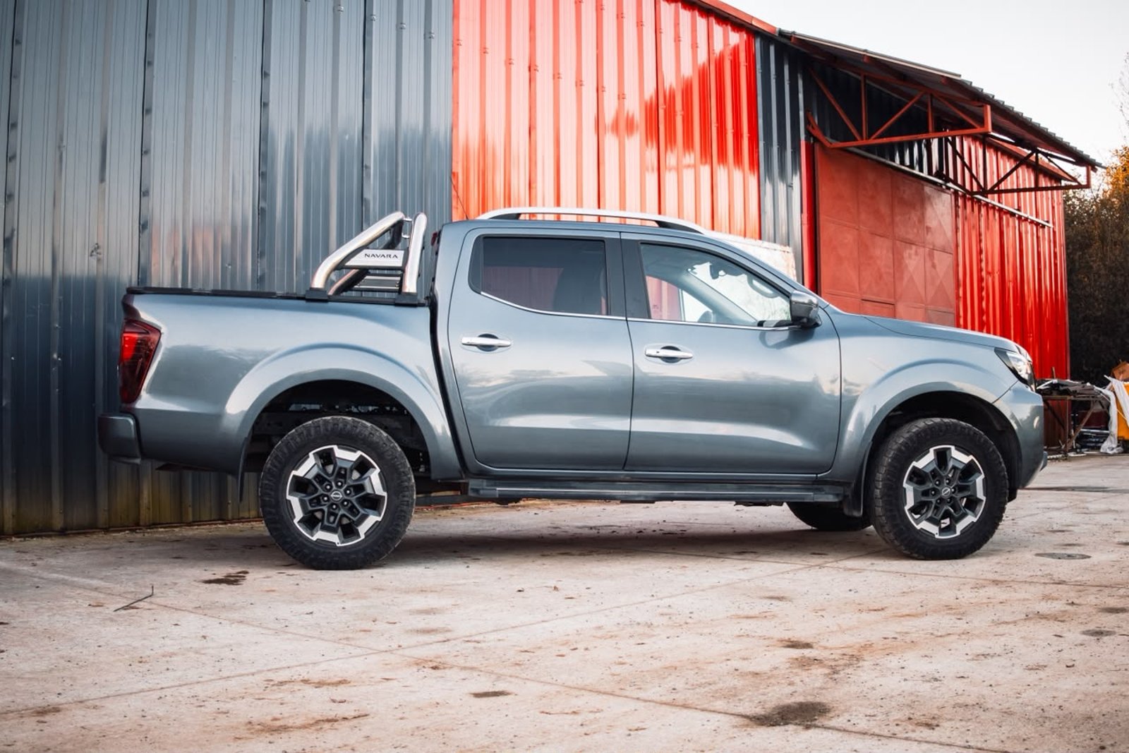 NISSAN NAVARA PLATINUM 2023 - Foto 4 de 18