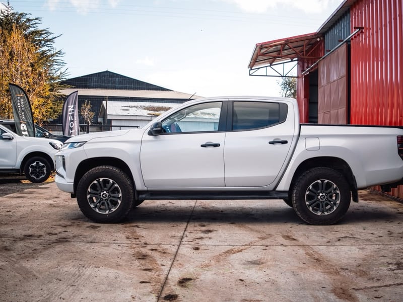 Mitsubishi L200 Dakar 2023 - Imagen 8 de 20