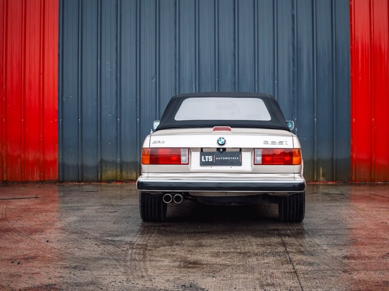 BMW E30 325i 1988 - Imagen 12 de 20