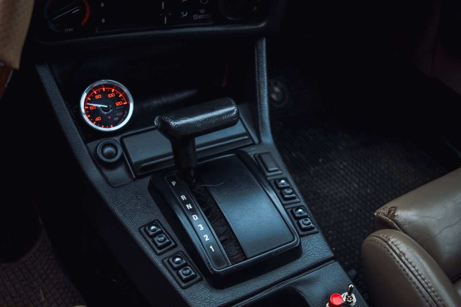 BMW E30 325i 1988 - Imagen 18 de 20