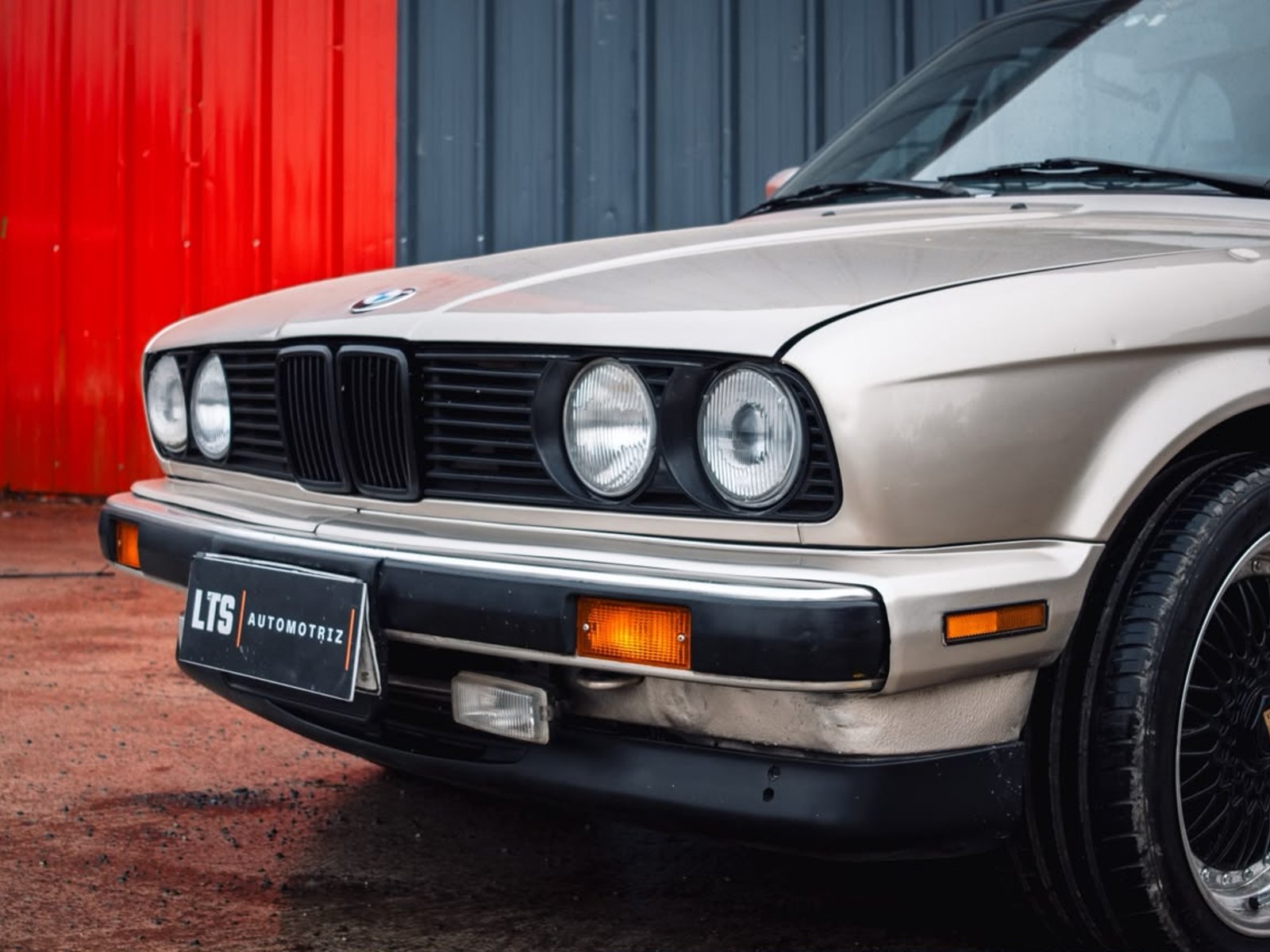 BMW E30 325i 1988 - Foto 4 de 20