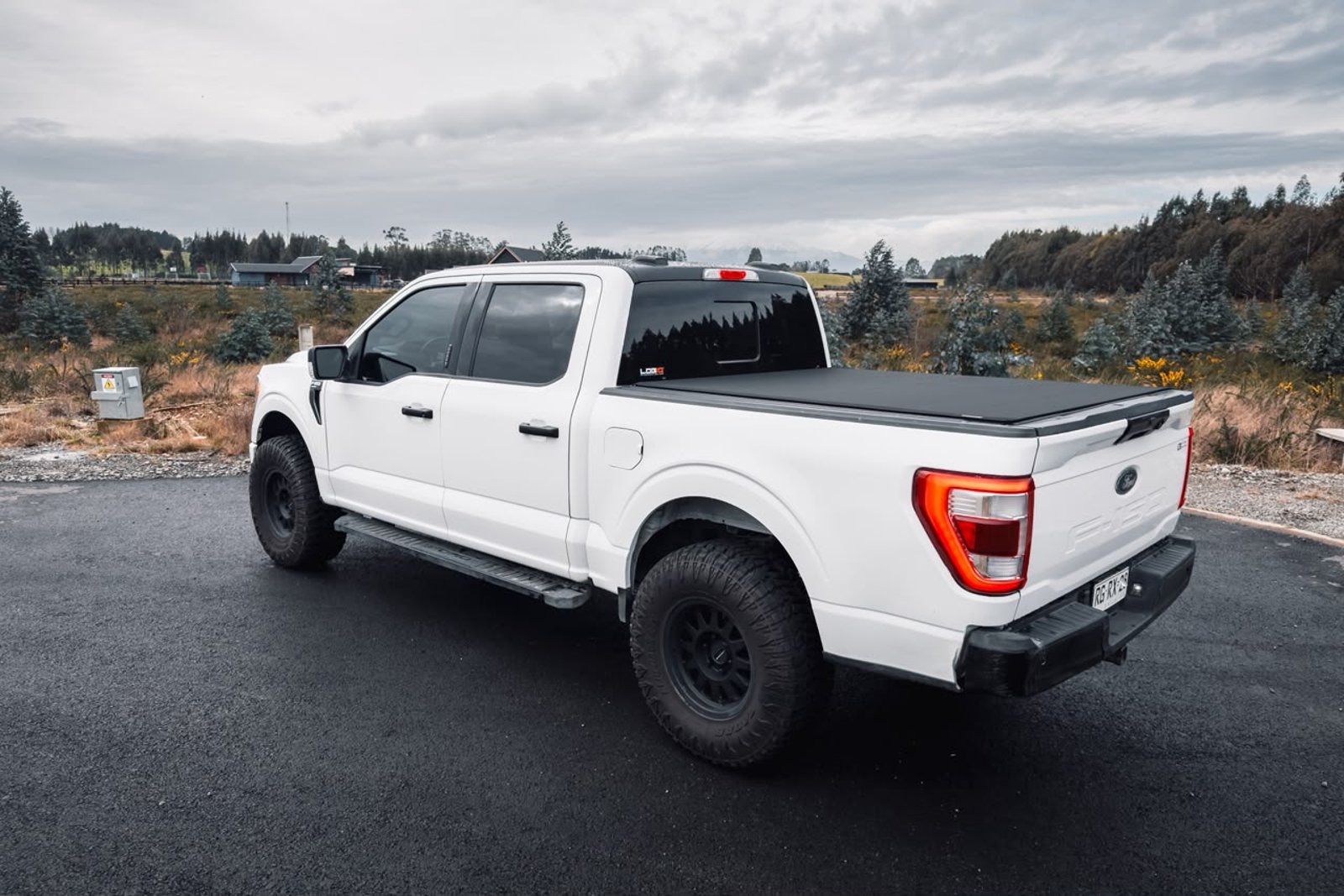 Ford F-150 LARIAT SPORT 5.0 2022 - Imagen 4 de 11