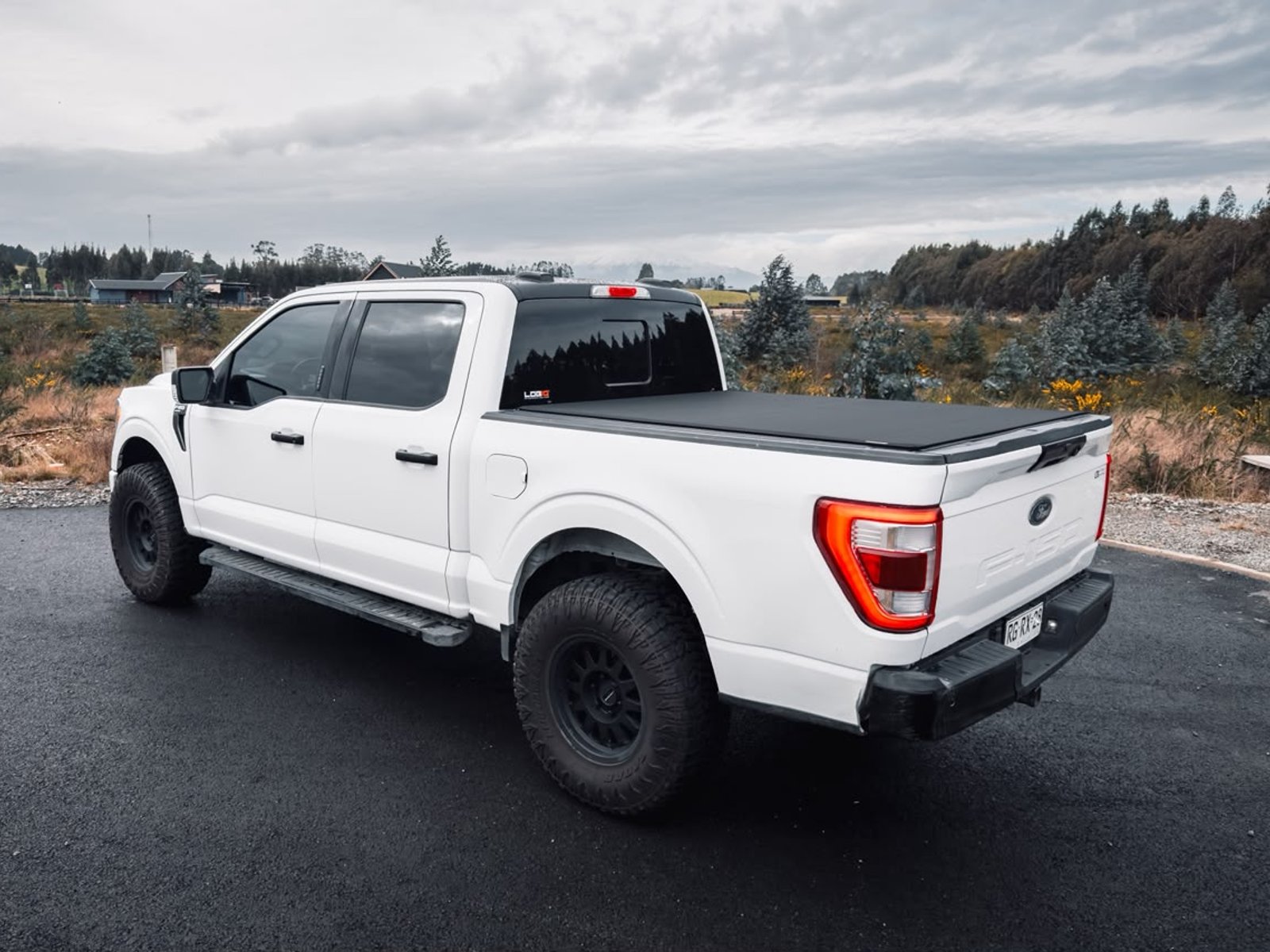 Ford F-150 LARIAT SPORT 5.0 2022 - Foto 4 de 11