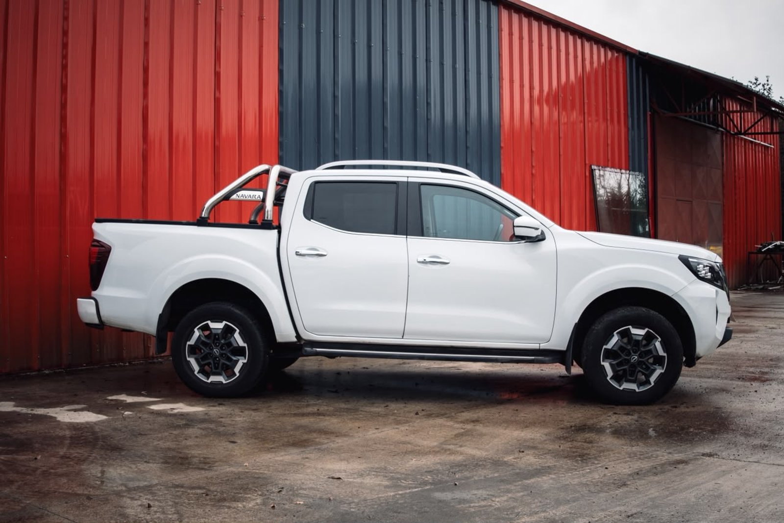 NISSAN NAVARA PLATINUM 2023 - Foto 3 de 13