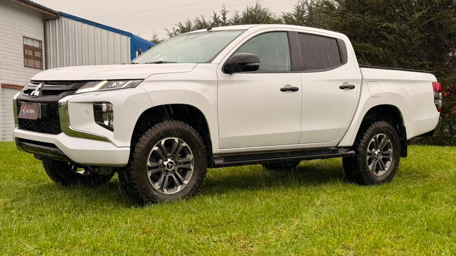 Mitsubishi L200 DAKAR HP 2023 - Imagen 3 de 16
