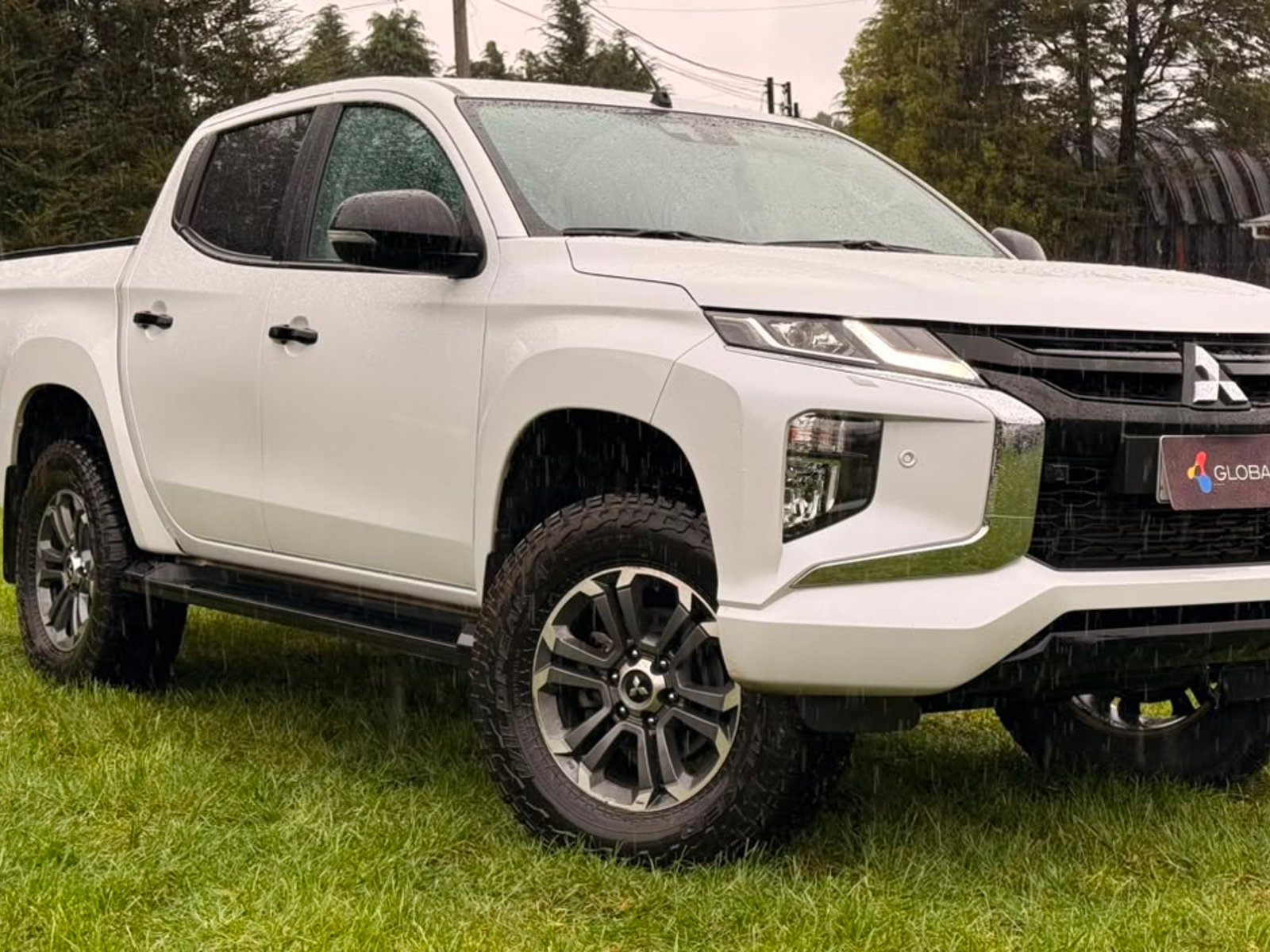 Mitsubishi L200 DAKAR HP 2023 - Foto 2 de 16