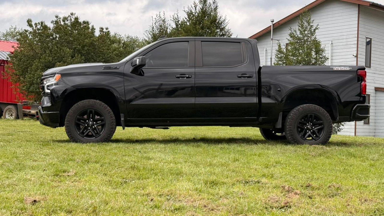 Chevrolet SILVERADO TRAIL BOSS 2024 - Imagen 4 de 14