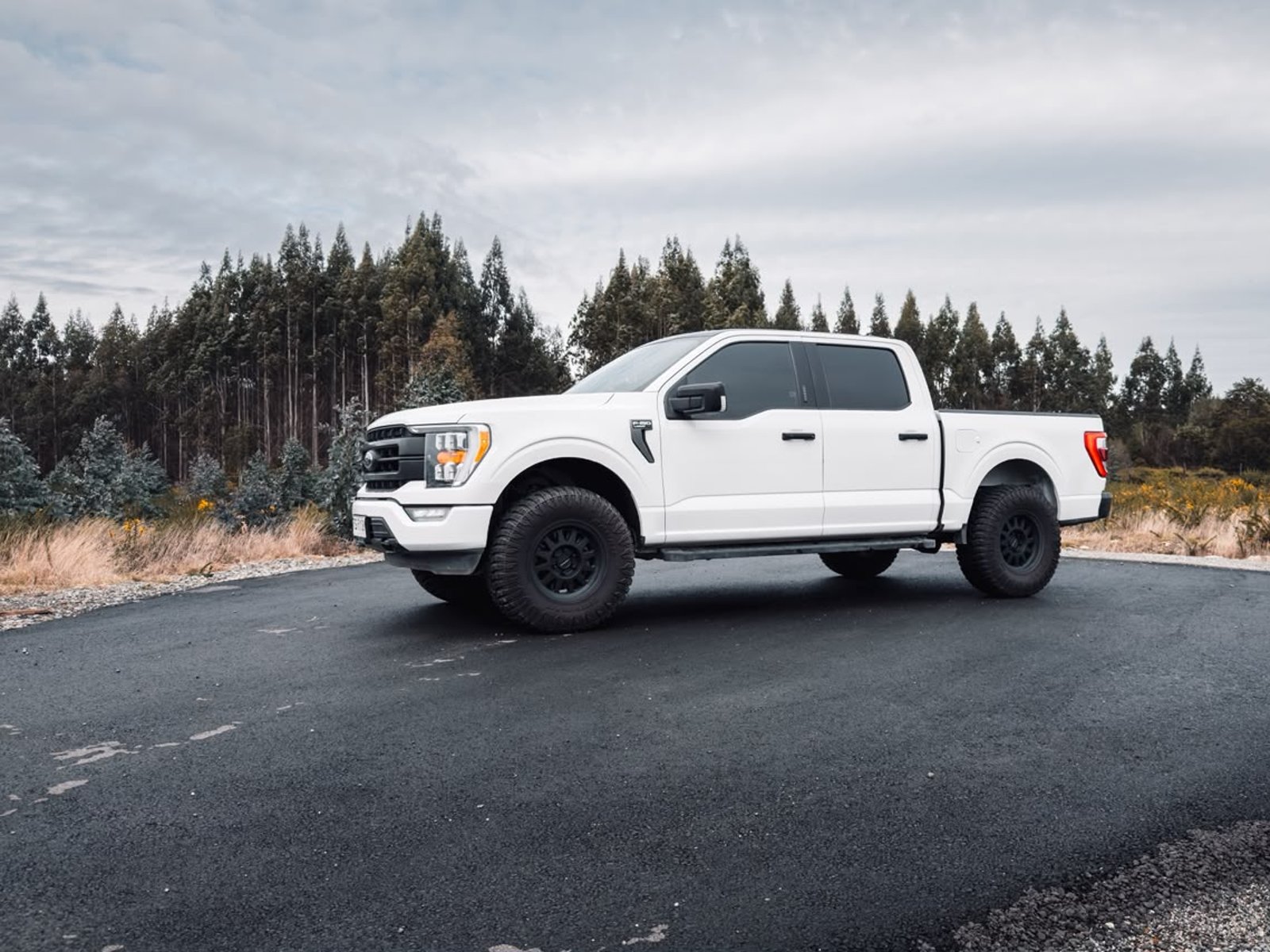 Ford F-150 LARIAT SPORT 5.0 2022 - Foto 3 de 11