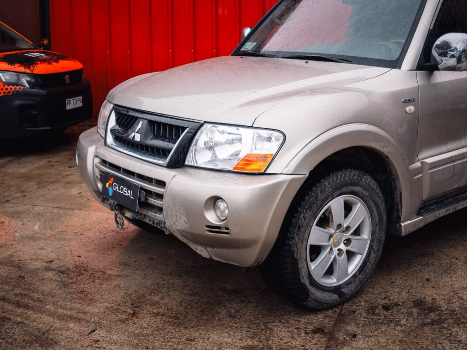 Mitsubishi MONTERO CORTO 2005 - Foto 2 de 19