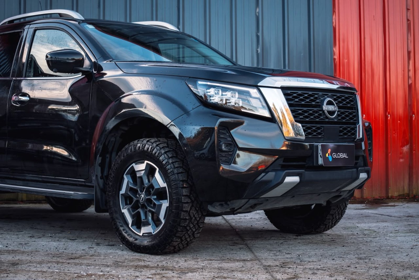 NISSAN NAVARA PLATINUM 2023 - Foto 3 de 19