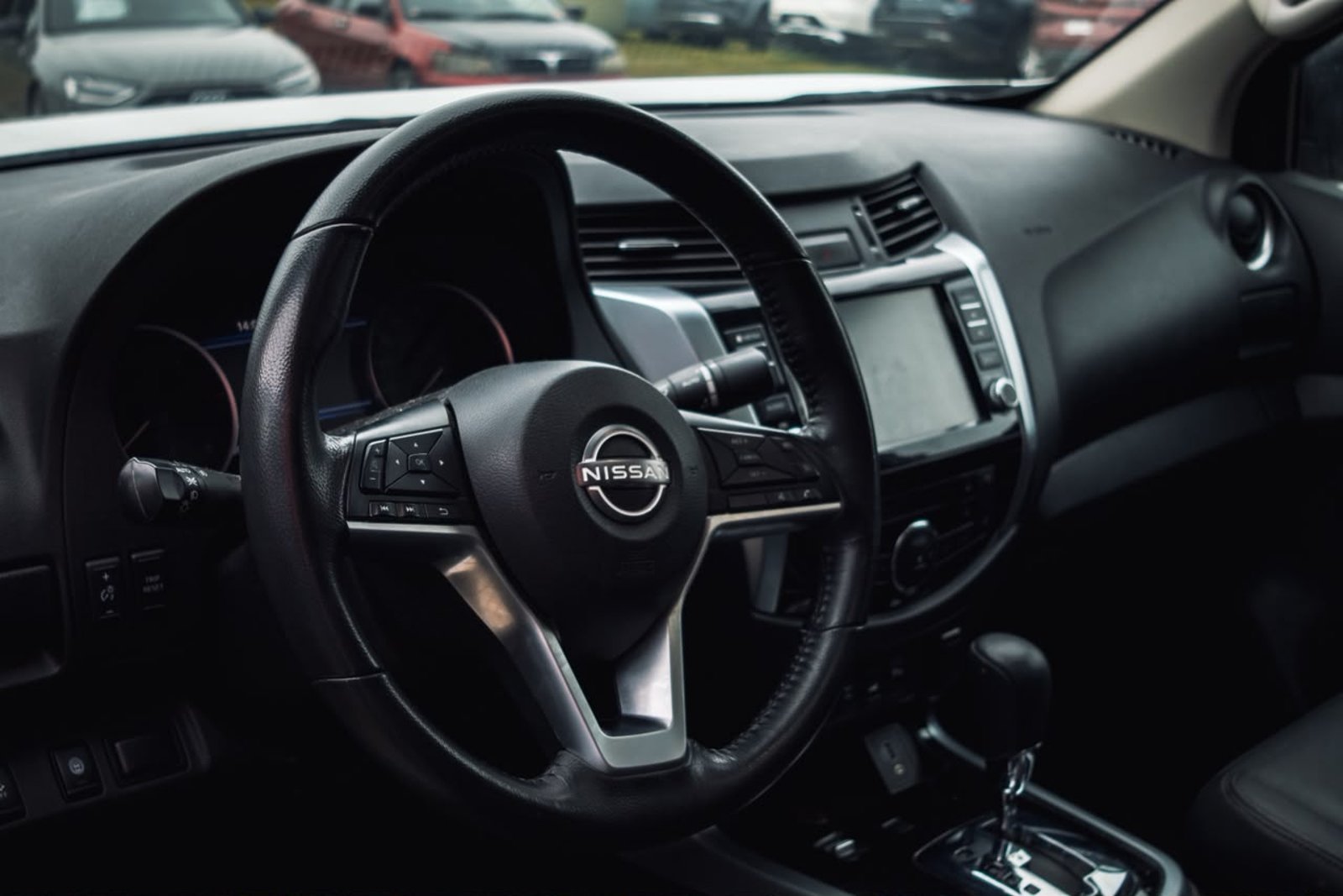 NISSAN NAVARA PLATINUM 2023 - Imagen 11 de 13