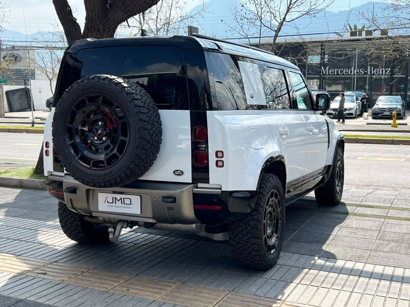 Land Rover DEFENDER 3.0 110 X-DYNAMIC S 2023 - Imagen 6 de 10